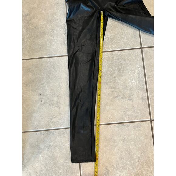 078 Spanx NWT Faux Leather Womens Black Leggings Size S/P - Picture 4 of 4